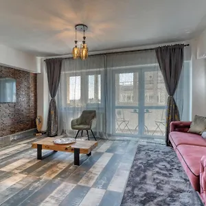 Rdi Elegance Downtown Apartment