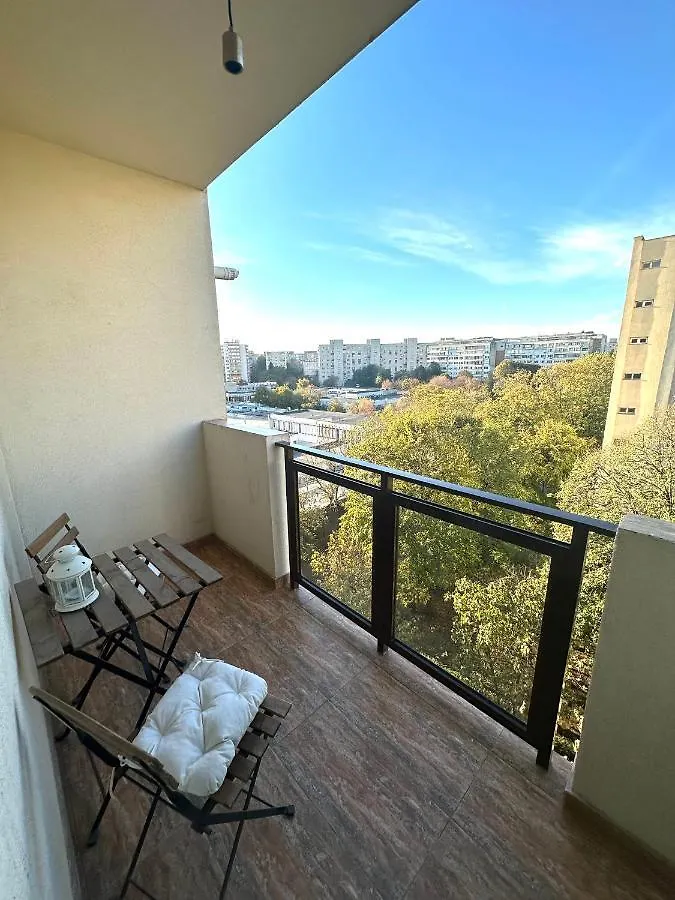 Tree House Apartment Bucharest